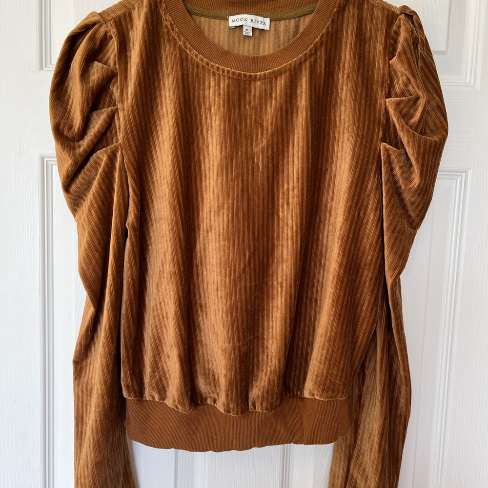 Moon River Sweater: Size M, fits small